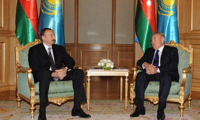İlham Əliyev Nazarbayevlə görüşdü